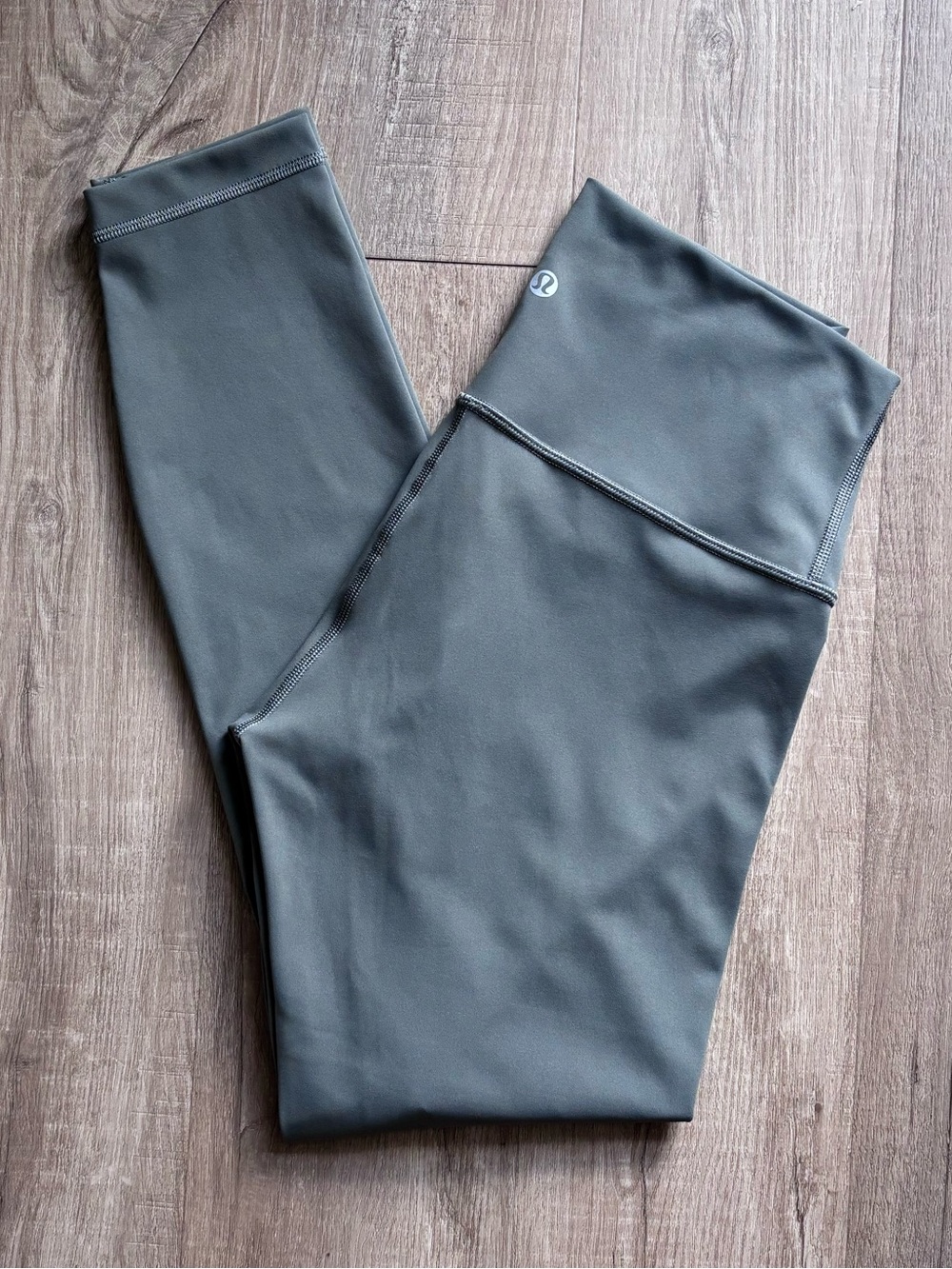 Lululemon Wunder Under High Rise Legging 25” in Grey Sage *Luxtreme